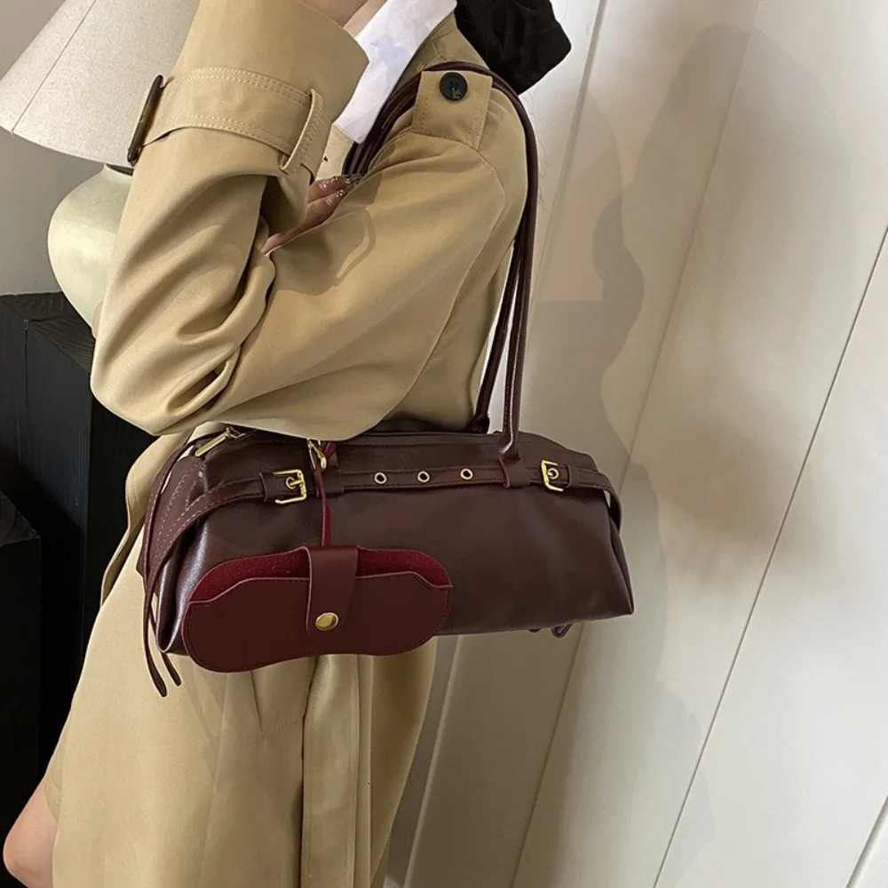 Retro PU Leather Underarm Bag Solid Color Belt Buckle Ladies Handbag Large Capacity Boston Autumn 250901