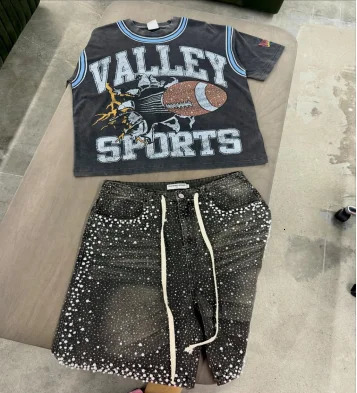 American fashion ins rhinestone jeans high street men and women casual trendy retro water washing casual straight shorts 250901