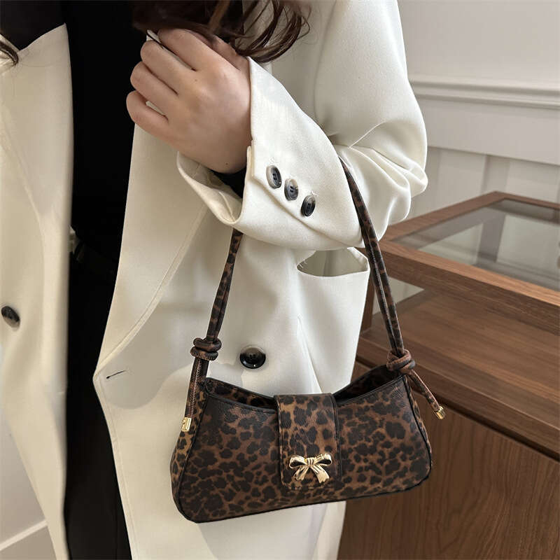Niche Design Bow Leopard Print for Women New Fashion Personality Handbag Single Shoulder Underarm Baguette Bag
