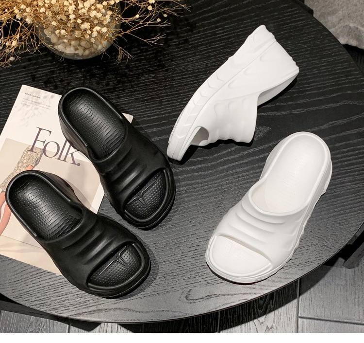 2025 New Solid Color Thick Heel Slope Heel EVA Injection Shoes New Fashionable Casual Slippers Exposed Toe Sexy Outdoor Designer Women's Slippers