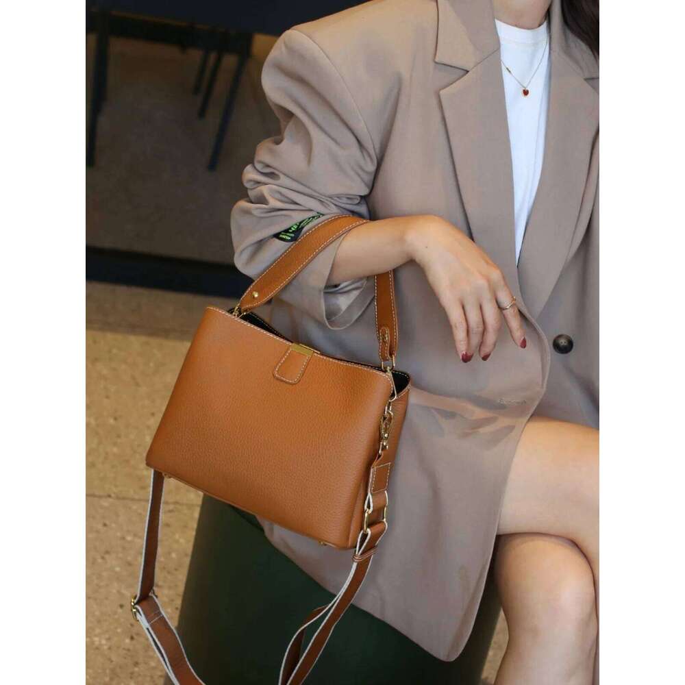 Faionable Leather Buet Women's Crossbody Commuter Large Capaci Single Oulder Bag Multi-Layered Handbag