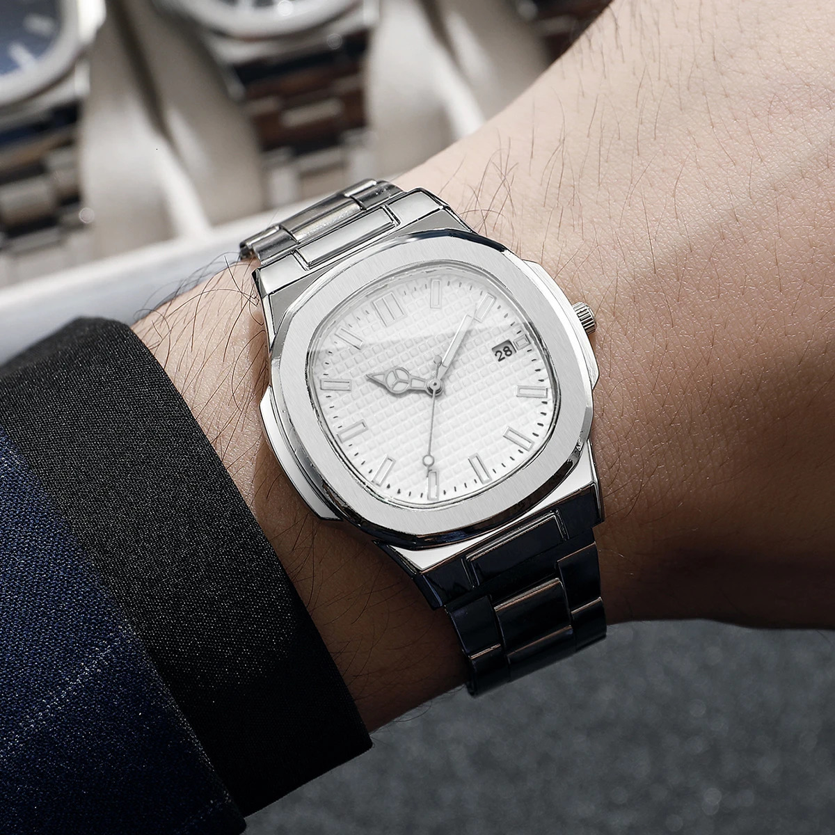 Fashion Square Men Business Watches Simple Calendar Quartz Watch for Mens Clock Reloj HombreWithout Box 250901