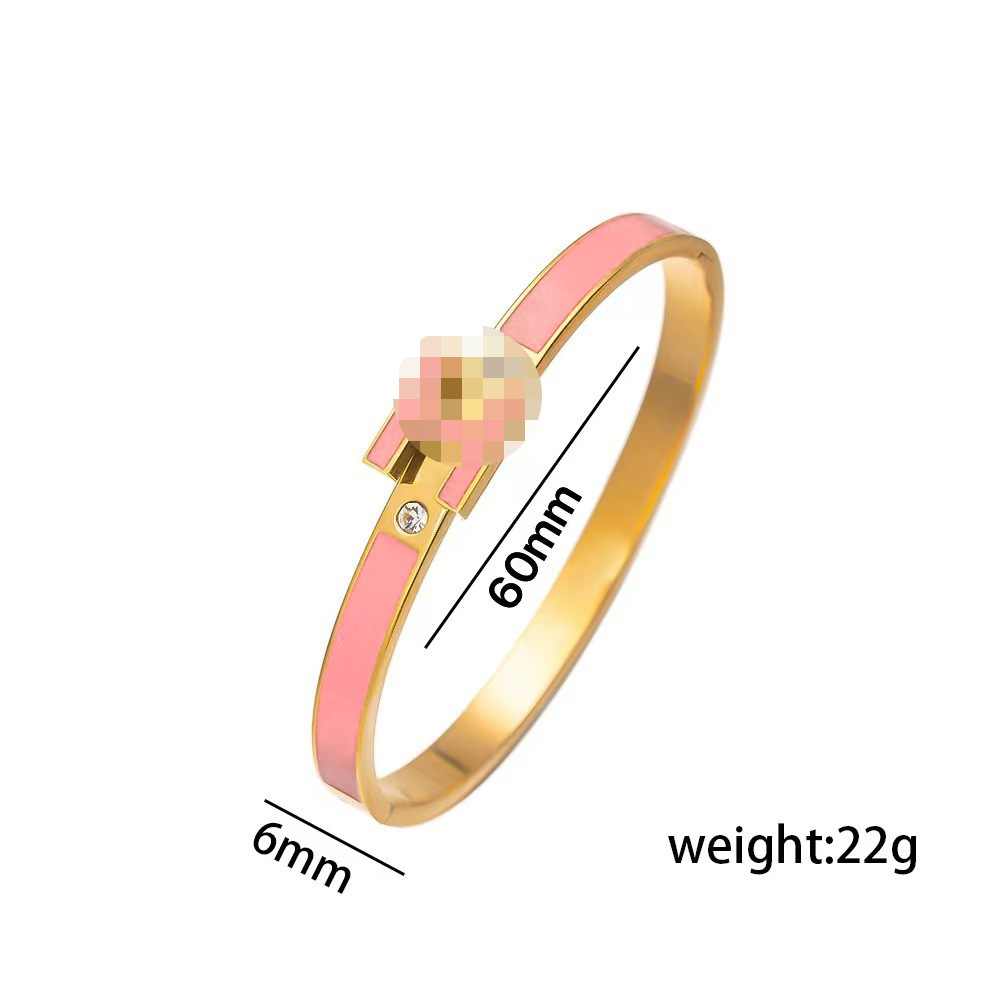 Jewelry Bracelets Cuff Durable Luxury Gold Titanium Steel Bracelet with Fade Resistance Stylish Accessory Gift Idea