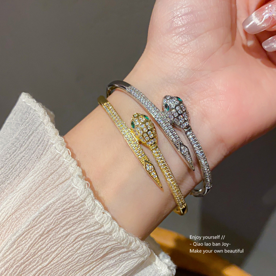 Brand 18K Real Gold Plated Zircon Snake Cross Clasp Bracelet Fashion Versatile Bangle Light Luxury High-End Feel Women's Jewelry Z260313