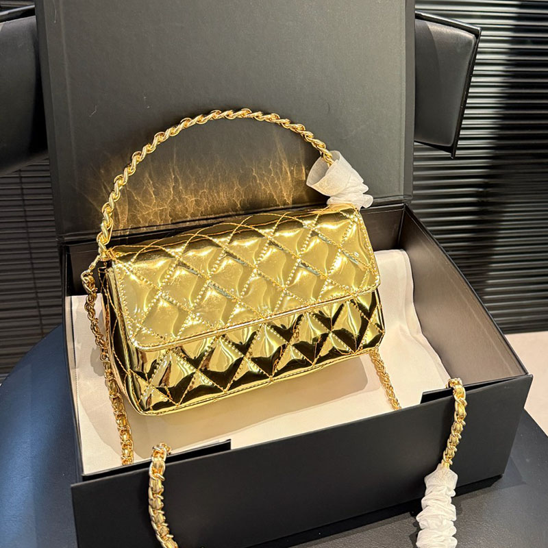 Portable Ladies Designer Handbag Flap Bag Shiny Patent Leather Golden Metal Handle Hardware Quilted Dia Pattern Chain Shoulder Cross Clutch Coin Purse 19x13cm