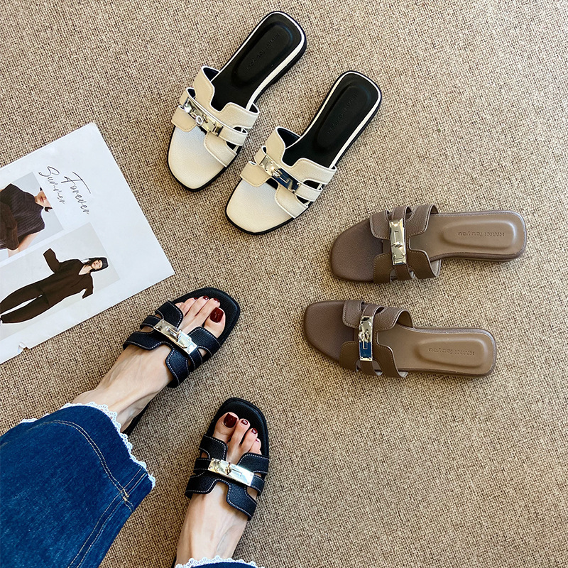 Designer Niche Metal Buckle Decorated Multi-functional Casual And Sexy Women's Single-strap Sandals Summer Outdoor Luxury Beach Slippers With Sof