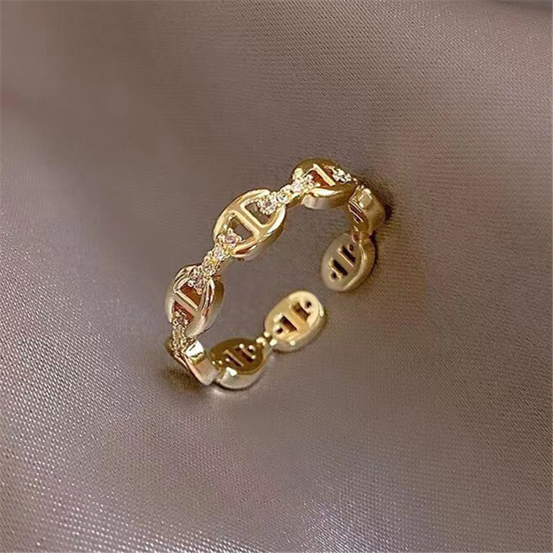 Luxury Brand Designer Jewelry Light Luxury Niche Design Ring Multi-Layer Stacking High-End Sparkling Diamond Splicing Fashionable Temperament Index Fi