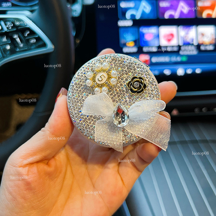 Fashion style version diamondstudded White flowers style folding creative beaded portable car keychain makeup mirror bag pendant Luxurys designer