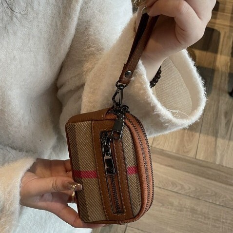 Free designer wallet women's luxury bag with antique plaid top layer cowhide, high-end feeling, small fragrance style card bag, hot selling coin 