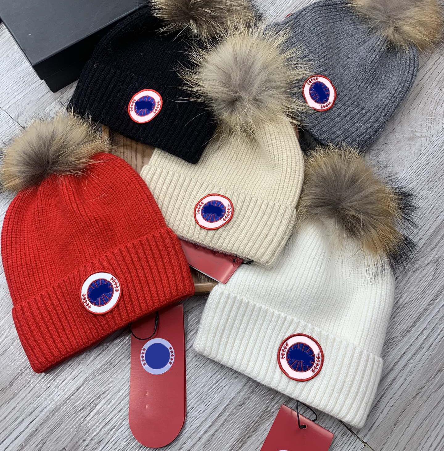 Wool Knitted Beanies Yarn Hat With Fuzzball Winter Warm Beanies Designer Brand Hats For Women Men's Hat Autumn Winter Models Stylish Versatile Hats