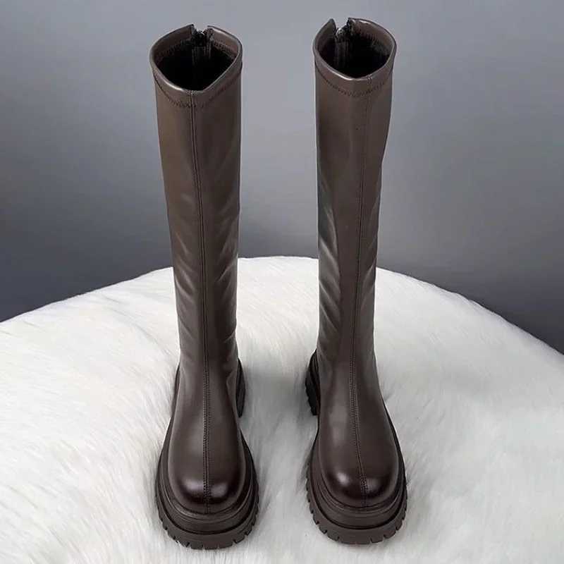 2024 Women Shoes Platform Autumn Winter Long Boots Womens KneeHigh Boots Side Zipper Comfortable Square Heel Black High Boots W250902