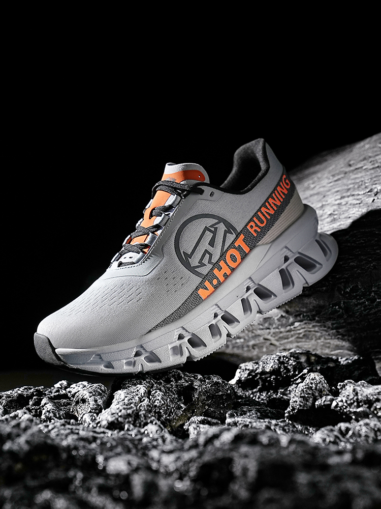 N.HOT Free shipping designer running for men woman sneakers casual Lightweight sport outdoor training shoes 39-45