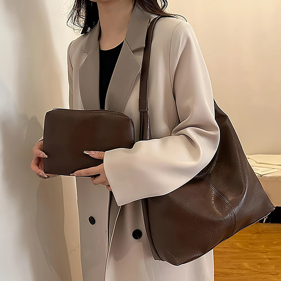 Womens Large Vintage Tote Solid texture leather effect texture versatile tote bag for commuting to university officetan250902