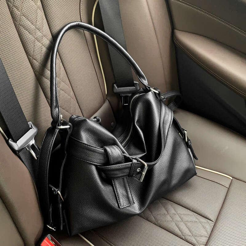Niche Hot Girl Motorcycle Crossbody Women's Casual Shoulder Underarm Large Capacity Commuter Tote Bag
