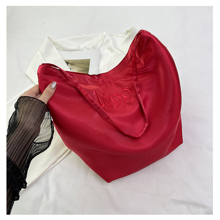 autumn new Korean style atmosphere double sided women s handbag fashion niche design casual commuting handbag designer bag tote bag