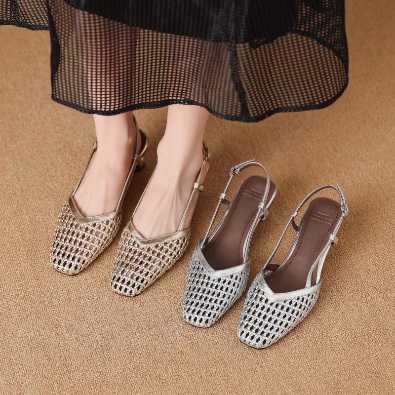 Designer Luxury Fashionable Lady Minimalist Closed-toe Sandals For Women's Summer Outings Retro Woven Style Thick-heeled Sandals Back Strap