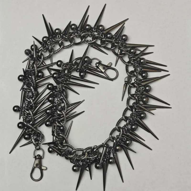 Punk Hip Hop Black Gun Plated Rivet Metal Biker Pants Chain Male Woman Fashion Rock And Roll Accessories Retro Key Chain250901