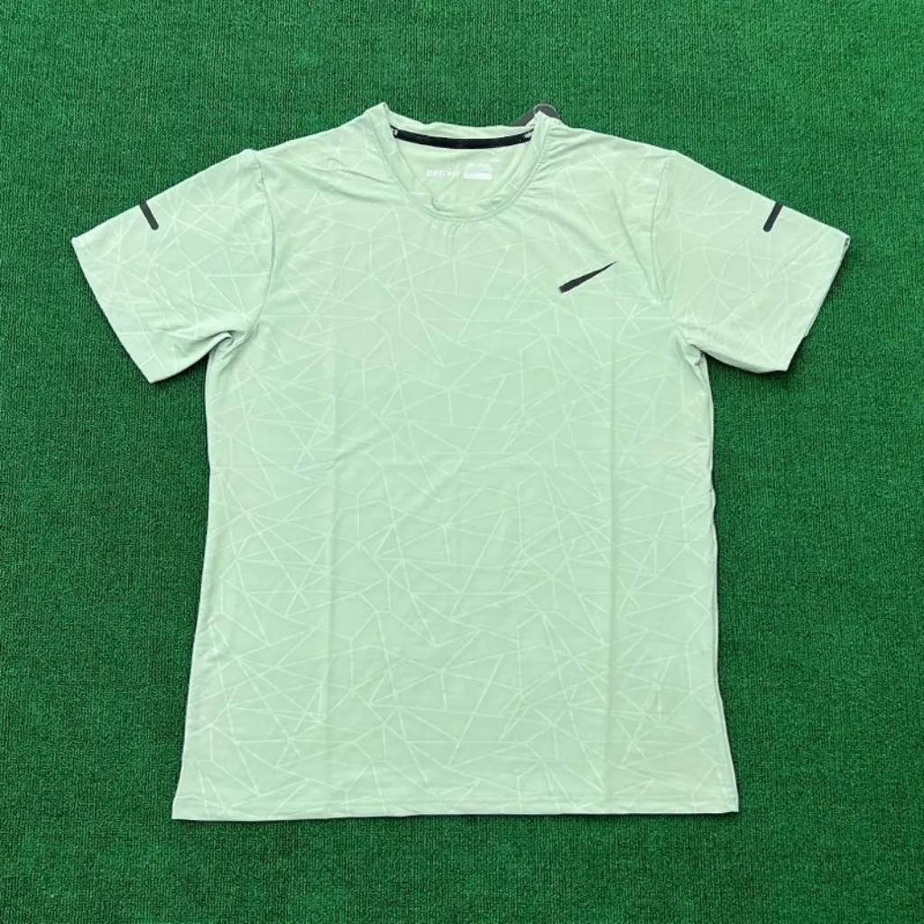 summer mens tracksuits tech set designer tracksuit shirts shorts two-piece fitness suit print quick drying and breathable sportswear basketball t-shirt shorts AA