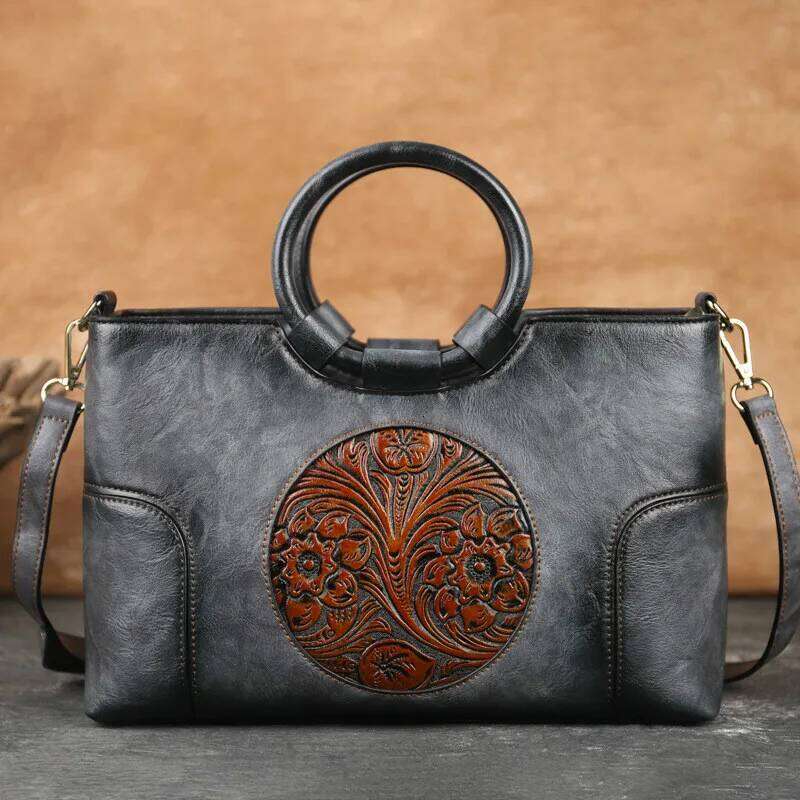 2025 New High Quality Leather Handbag Retro Handmade Emed Shoulder Bag For Women Large Capacity Female Messenger Bags