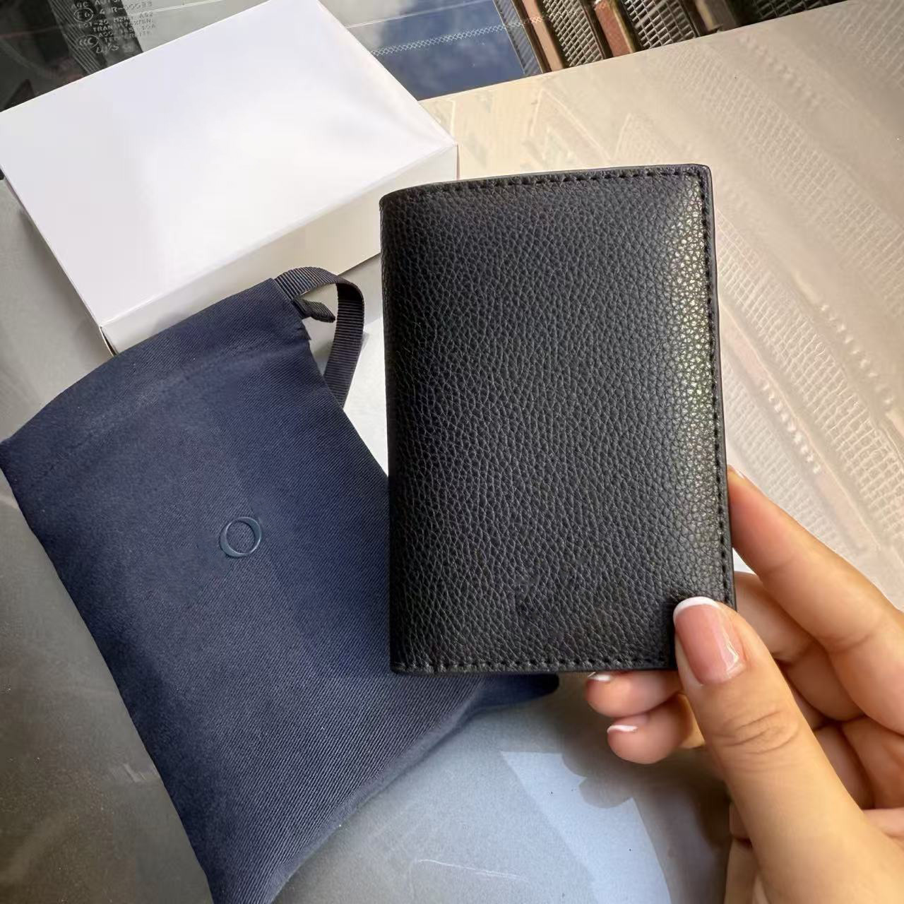 bussiness card flies fashion bill-fold blue leather holder wallet gift.vip passport holder dust bag and box