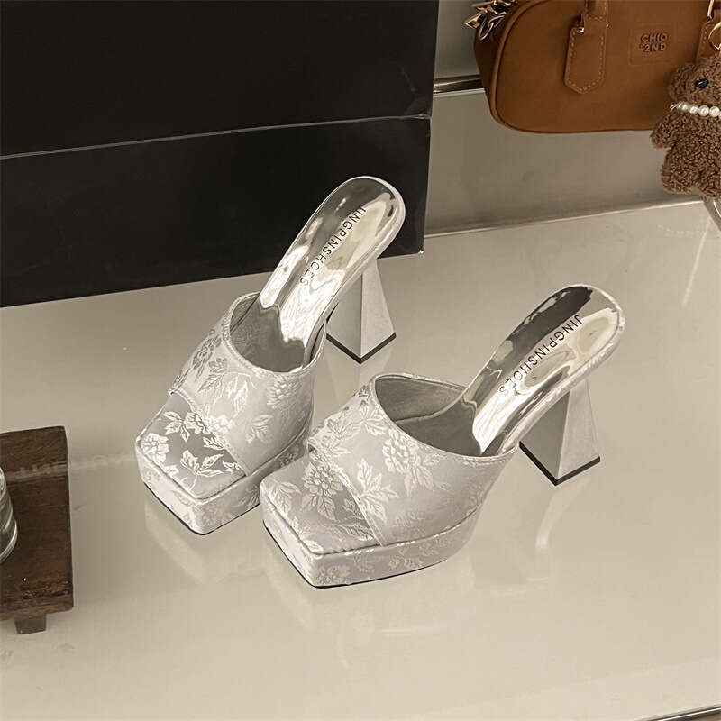 2025 Petite Height Increasing Slippers for Women Summer Thick Platform Leopard Print Super High Heel Sandals