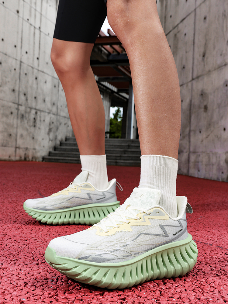 NHOT 2025 New arrival women fashion sneakers black gray sport running designer shoes breathable athleisure runners trainers men Soft sole comfort