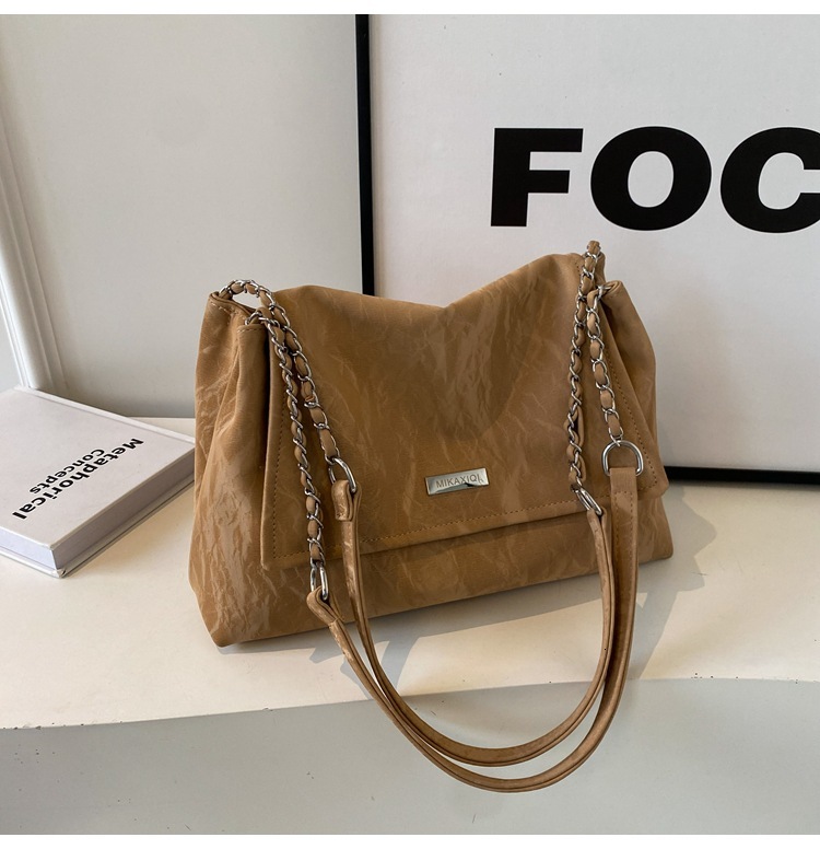 Autumn atmosphere New Light Luxury Simple Underarm Bag niche design women s fashion large capacity shoulder bag fashion designer diagonal cross bag