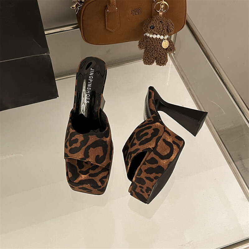 2025 Petite Height Increasing Slippers for Women Summer Thick Platform Leopard Print Super High Heel Sandals