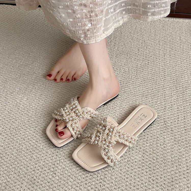 Designer Light Luxury Korean Version Woman Flat-bottom Low-heeled Pearl-decorated Small Beach Sandals Fashionable Ladies Outings Anti-slip Dirt-resist