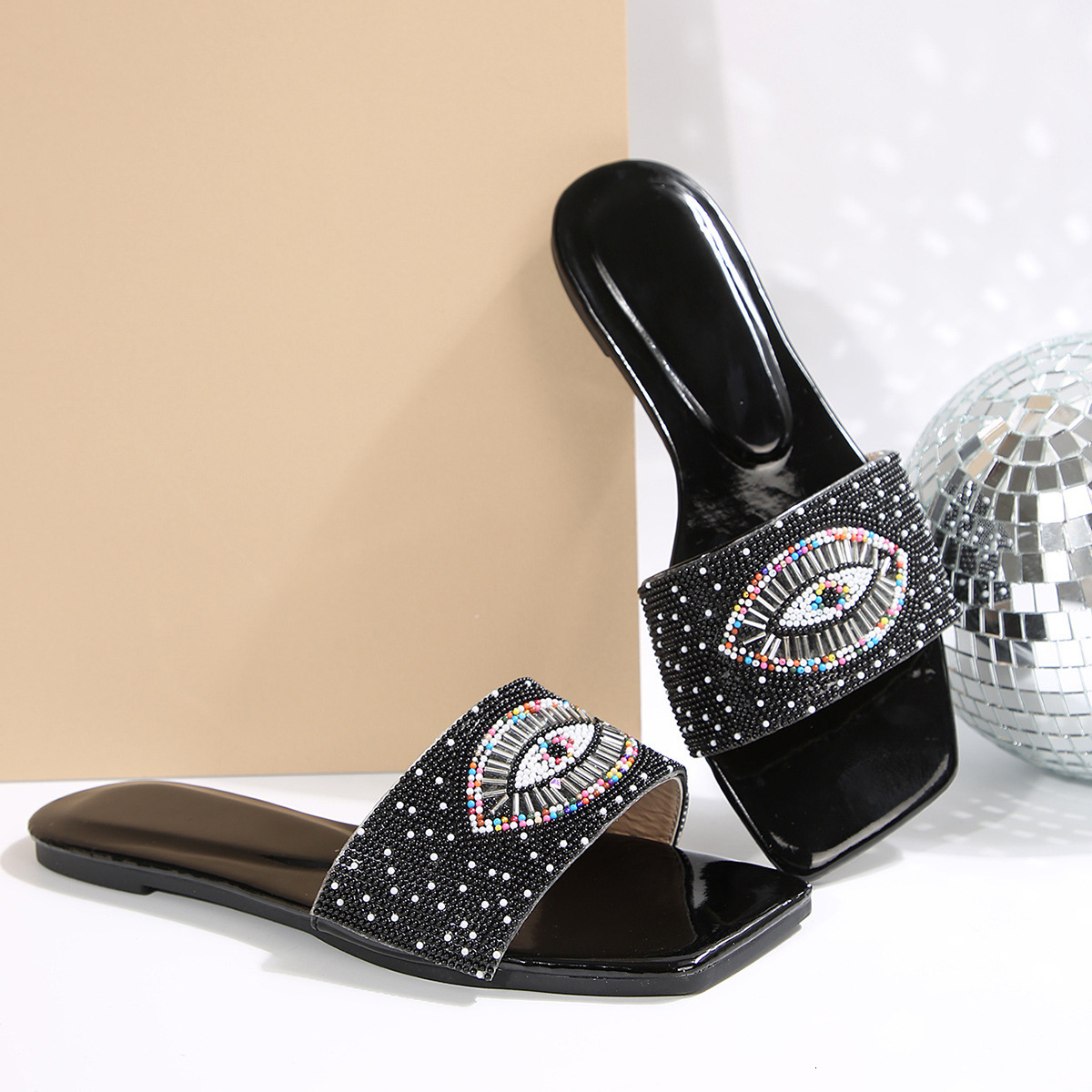 Designer Luxury Beaded Fashionable Decorated Square-toed Flat Women's Slippers Outdoor Casual Toe-exposing Beach Sandals Anti-slip Resistant To D