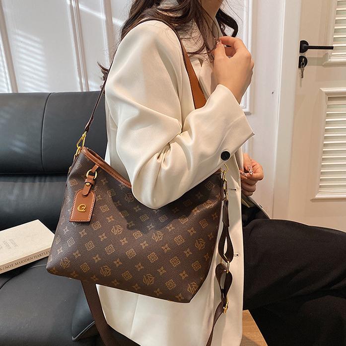 hot Free delivery designer handbag for woman Casual minimalist crossbody bag fashionable shoulder bag