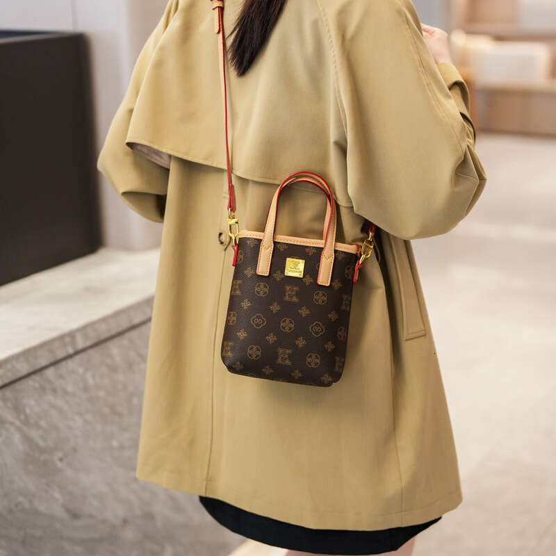 Designer Bags Small Handbag for Women 2025 New Handheld Bucket Small Phone Crossbody Brown Shoulder Bag