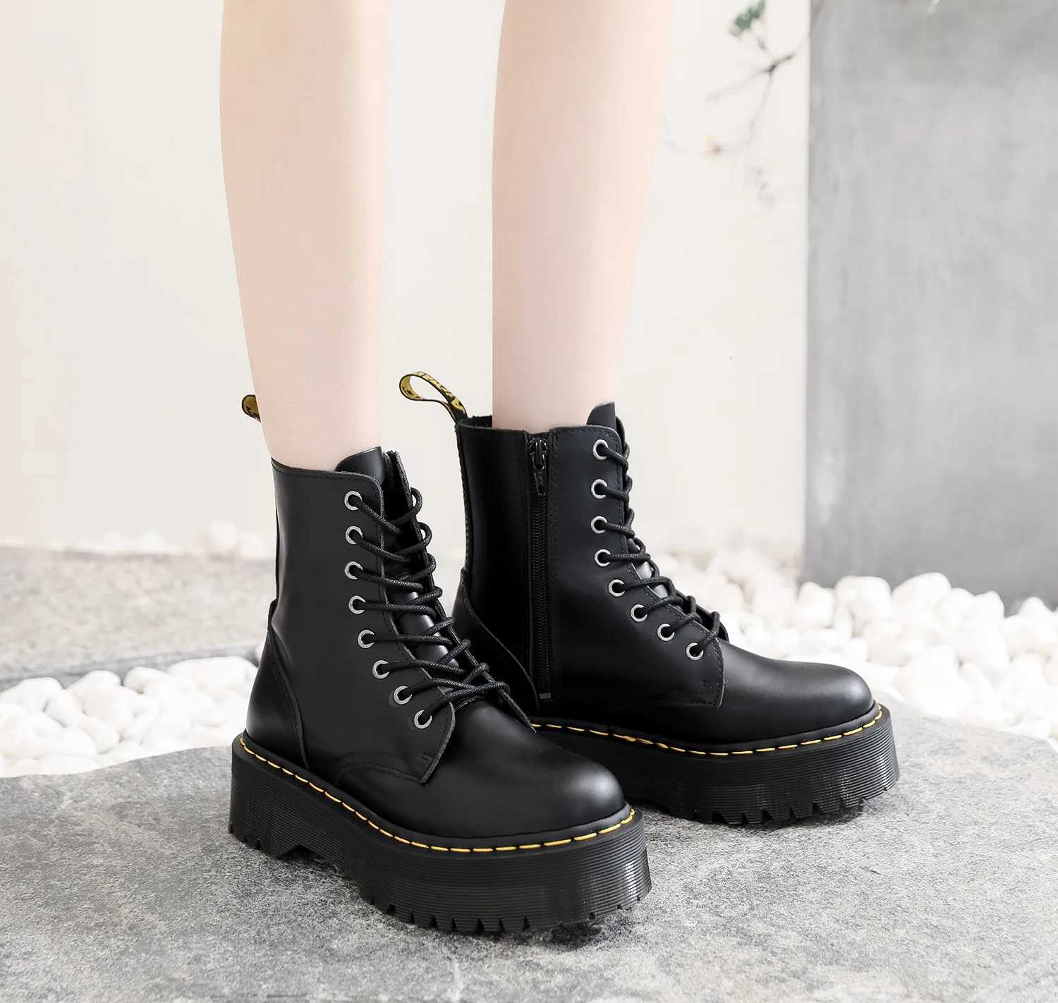 Highquality Women Shoes Genuine Leather Platform Boots Large Size Black Leather Ankle Boots Thick Bottom Motorcycle Boots W250902