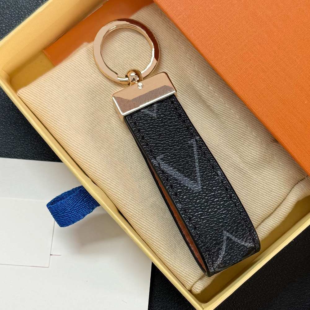 Women Men Keychain Designer Keychain Wallet Key Chain Hang Bag Charm Keyring Keychains hang Leather Designers Women Men Coin Purse Alloy Pendant Key R