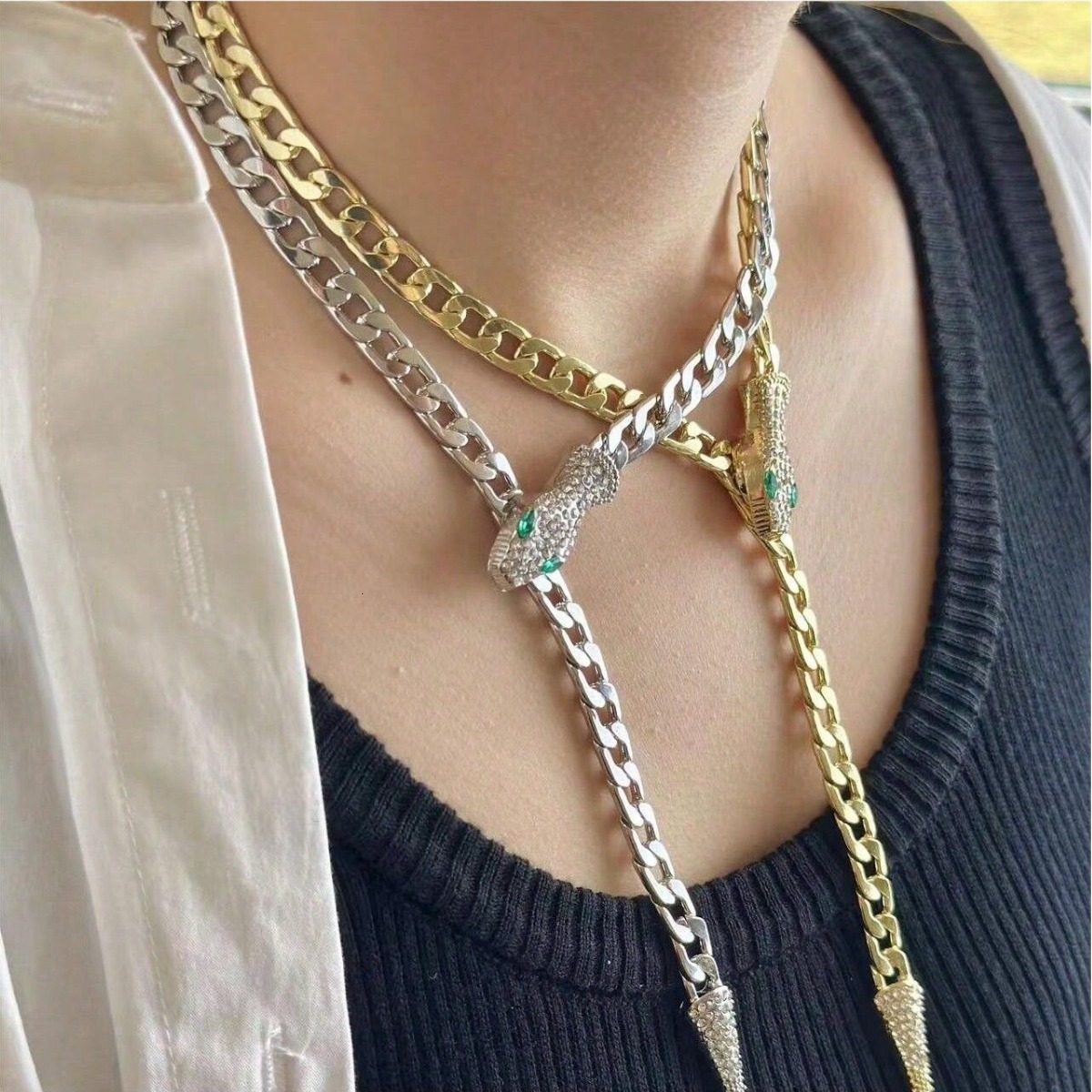 Luxury Brand Designer Jewelry Exaggerated European And American Style Snake Necklace With Rhinestones, Creative And Unique Minimalist Clavicle Chain, Elegant An