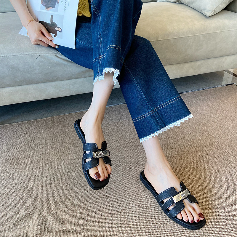 Designer Niche Metal Buckle Decorated Multi-functional Casual And Sexy Women's Single-strap Sandals Summer Outdoor Luxury Beach Slippers With Sof