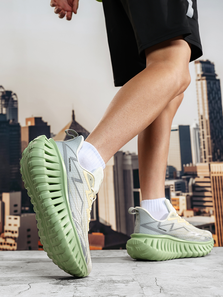 NHOT 2025 New arrival women fashion sneakers black gray sport running designer shoes breathable athleisure runners trainers men Soft sole comfort