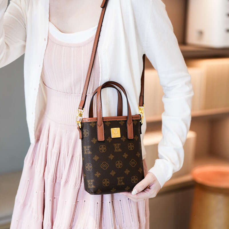 Designer Bags Small Handbag for Women 2025 New Handheld Bucket Small Phone Crossbody Brown Shoulder Bag