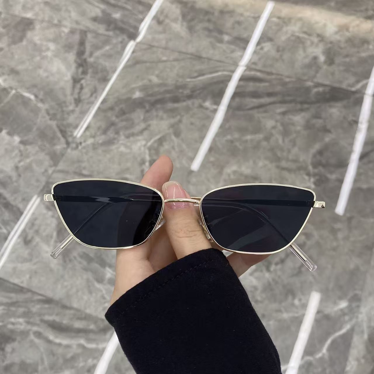 2025 New Arrival Stylish Versatile Triangular Small Square framed Metal Sunglasses with Design Flair Unisex Ideal for Runway inspired Looks