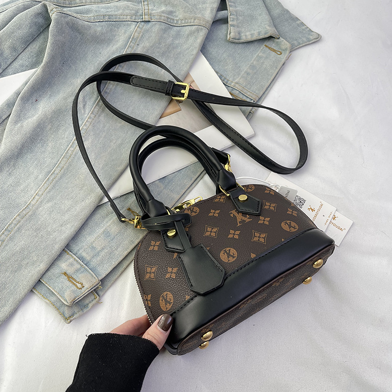 Shell bag women's bag 2025 new style niche temperament this year's popular shoulder bag high-end crossbody bag
