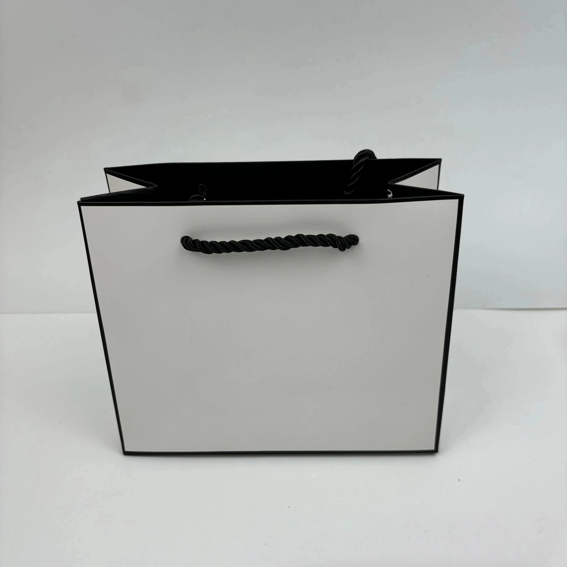 Gift Wrap Wholesale Fashion Large Orange Box Bag Luxury Lipstick Perfume Gift Bag Flower Scarf Purse Jewelry Packaging Decoration