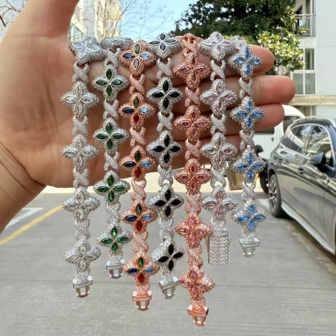 UWIN Free Tax Clover Brand Inifite Cuban Chains Bracelet Bling Hip Hop Real Gold Plated Women Jewelry