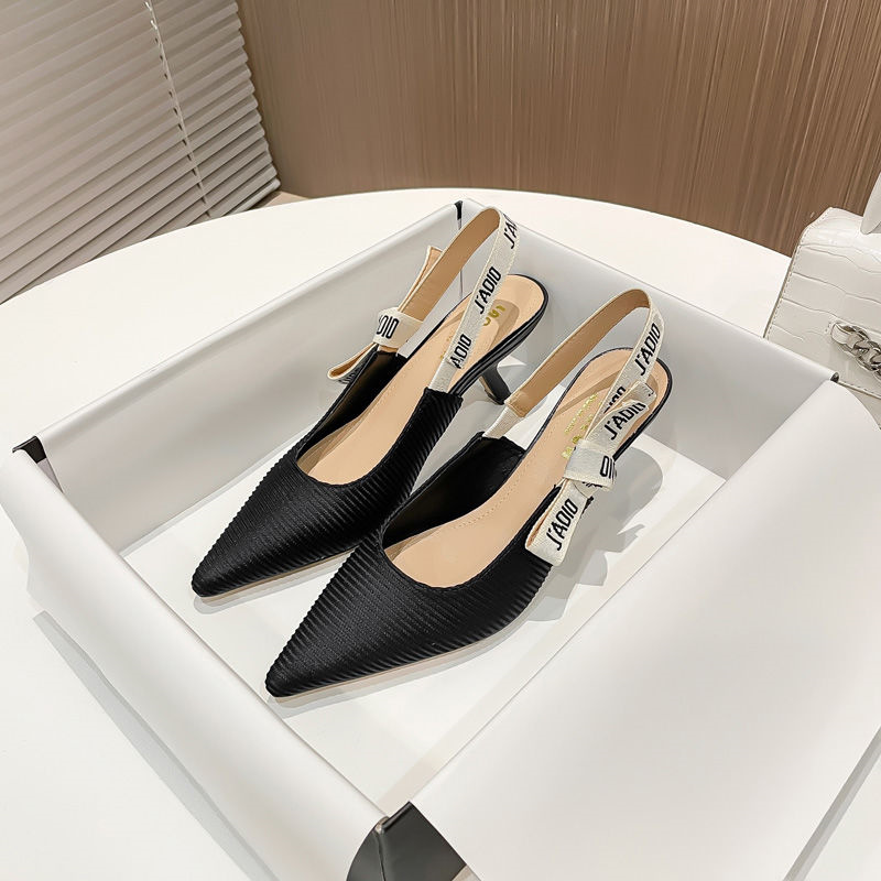 Designer Sandals High heels Luxurvs Designer shoes heels Dress Classics Women 9cm Heels MULES IN SMOOTH LEATHER Pointed Toes Stiletto Heel slipper
