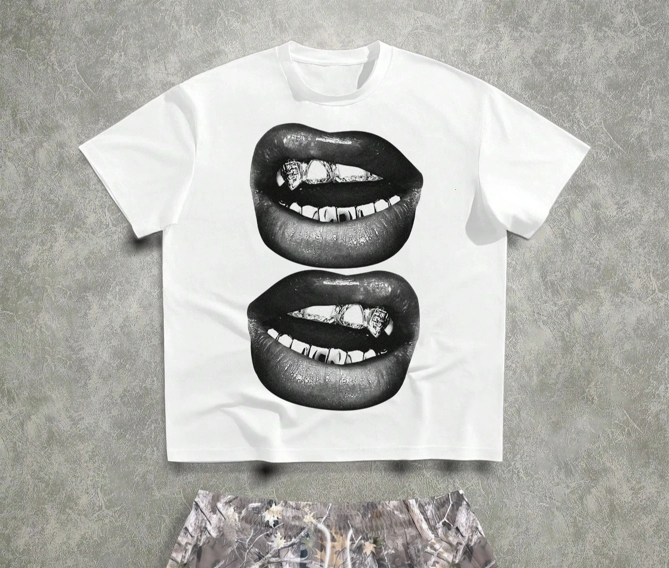 Limitedtime Offer on Maniti EMRG Mens Lip Print Shortsleeved Tshirt with Round Neck Print for Summer 250902