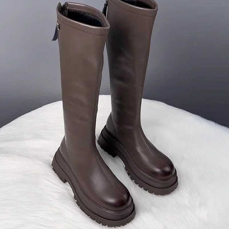 2024 Women Shoes Platform Autumn Winter Long Boots Womens KneeHigh Boots Side Zipper Comfortable Square Heel Black High Boots W250902
