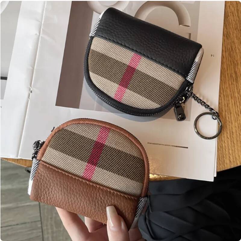 2025 New Women's Retro Leather Mini Coin Wallet with Keychain Brown and Red Suitable for Daily Use Designer Cute Wallet