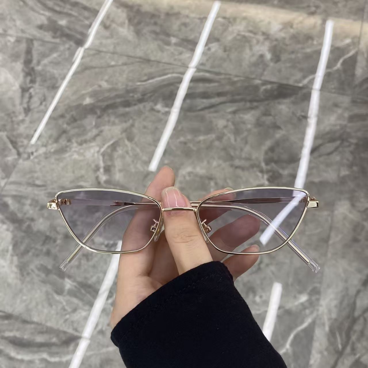 2025 New Arrival Stylish Versatile Triangular Small Square framed Metal Sunglasses with Design Flair Unisex Ideal for Runway inspired Looks