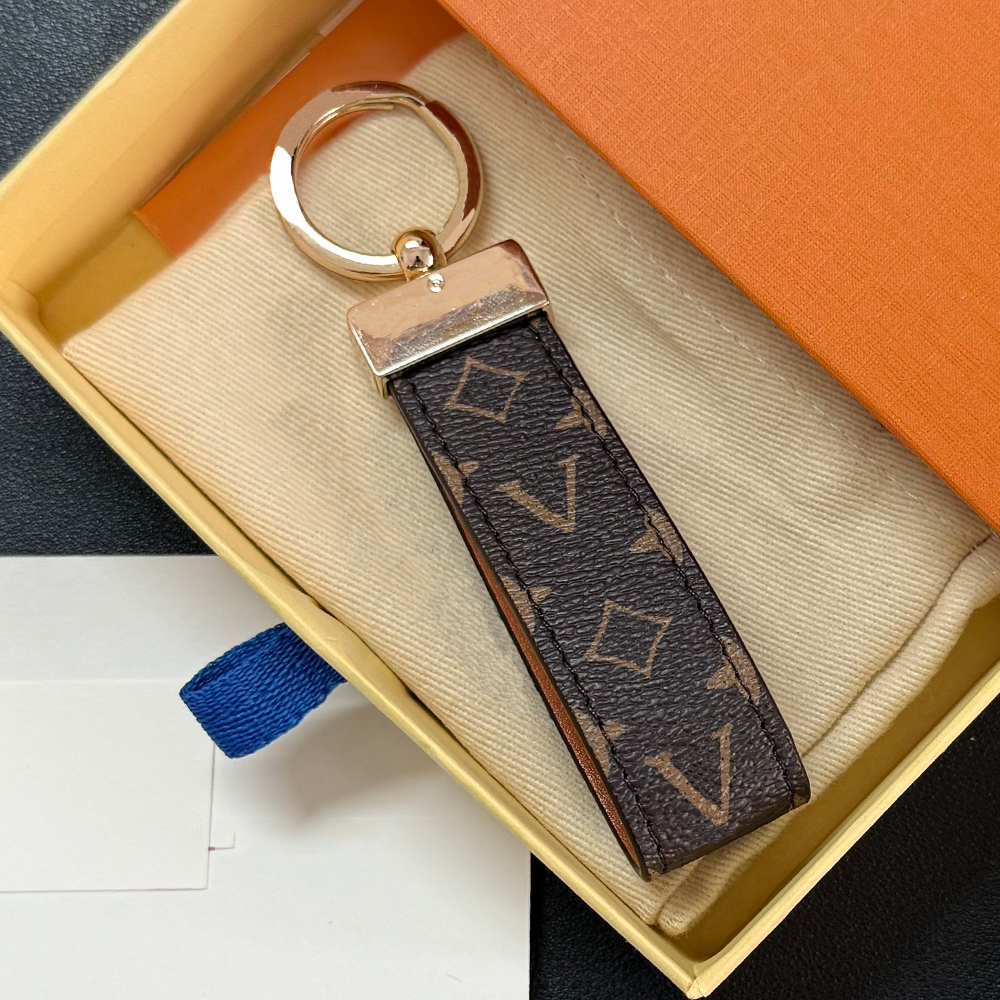 Women Men Keychain Designer Keychain Wallet Key Chain Hang Bag Charm Keyring Keychains hang Leather Designers Women Men Coin Purse Alloy Pendant Key R
