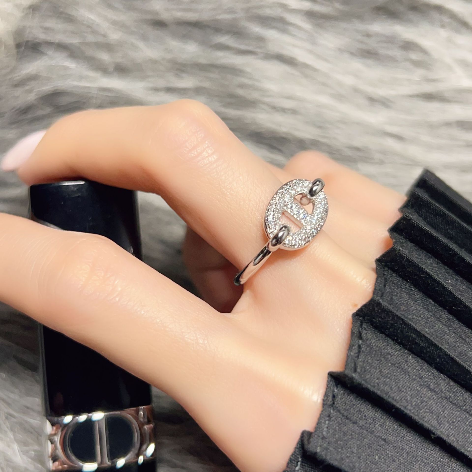 Luxury Brand Designer Jewelry Minimalist Non-Fading 18K Plated Full Diamond Pig Nose Ring For Women, Open Adjustable, Light Luxury, Niche Fashion, Ind