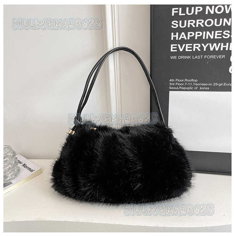 Autumn Winter New Faux Fox Fur Womens Fashion Versatile Underarm Plush Bag Casual Handbag Shoulder Bag Little Style H250902